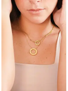 Collar The Queen Single 16